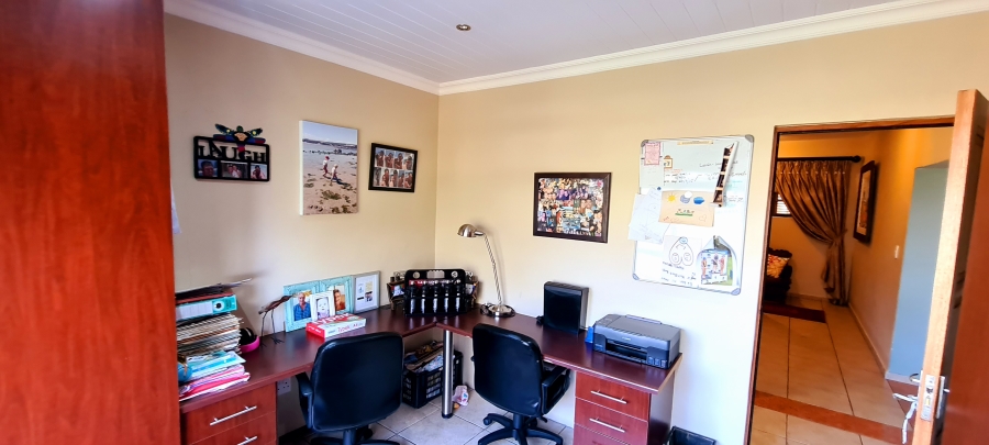 4 Bedroom Property for Sale in Cashan North West